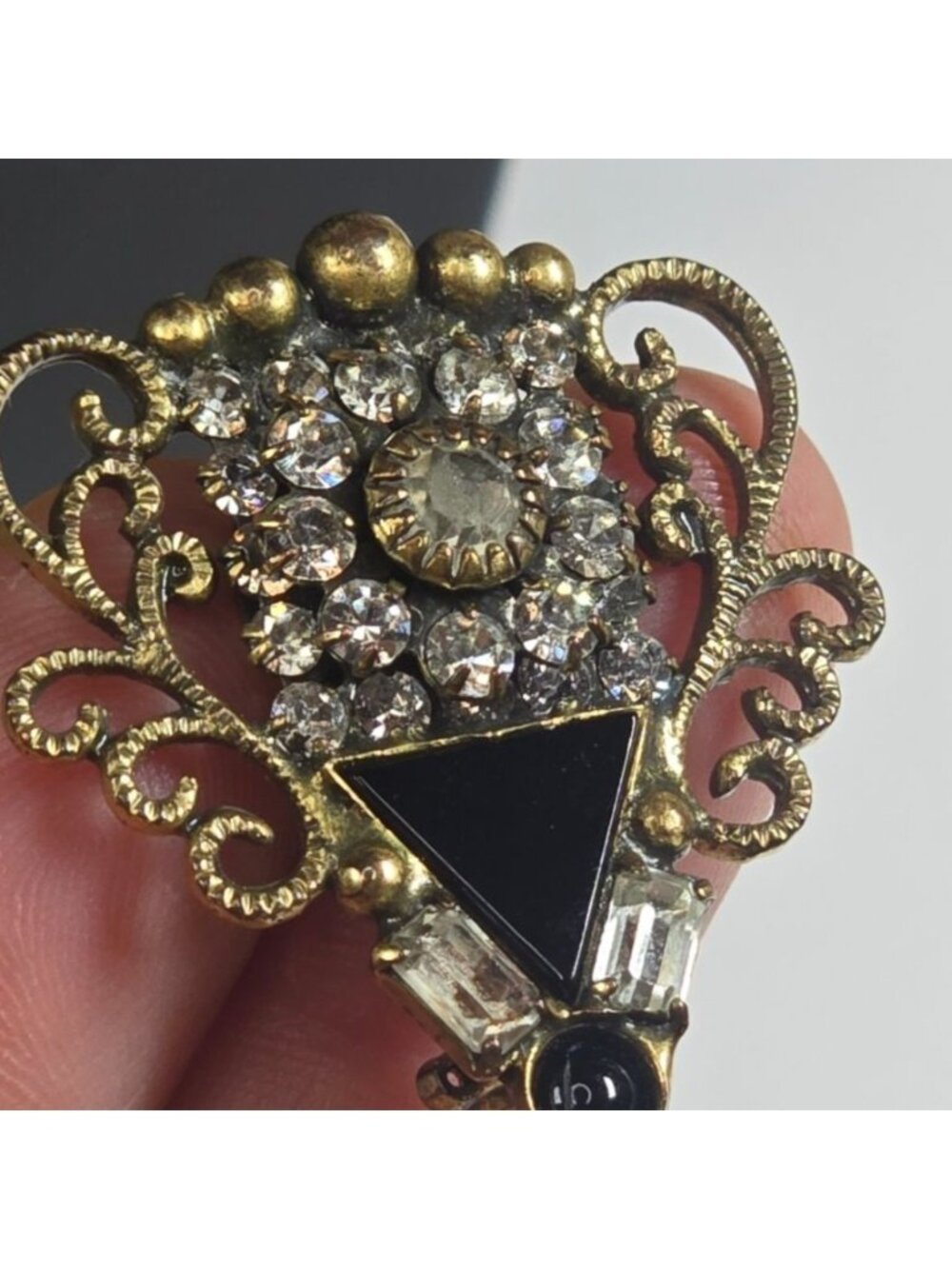Vintage Mary DeMarco Gothic Revival Black Onyx Style Glass Statement Brooch - Picture 9 of 12
